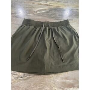 Athletic Green Skort! Size Women’s/Juniors Medium
